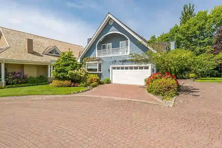 Quality Garage Door Service in Edmonton